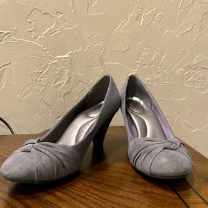 Gray pumps by Abella